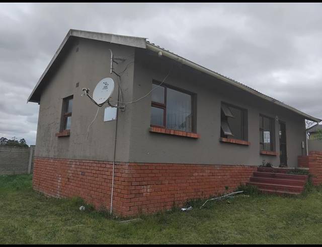 3 BEDROOM HOUSE FOR SALE IN MTHATHA CENTRAL